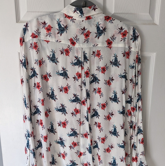 Club Monaco Button down shirt 💙🩷🍍 - Picture 2 of 6